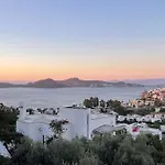 ヴィラ Family With Rooftop Sea Views In Yalikavak ボドルム