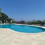 Family With Rooftop Sea Views In Yalikavak ヴィラ ボドルム