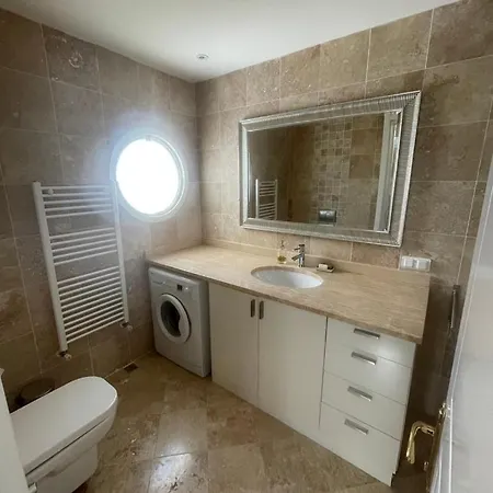 Villa Family With Rooftop Sea Views In Yalikavak