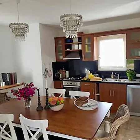 Family With Rooftop Sea Views In Yalikavak *