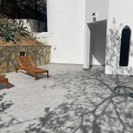 Family With Rooftop Sea Views In Yalikavak Villa