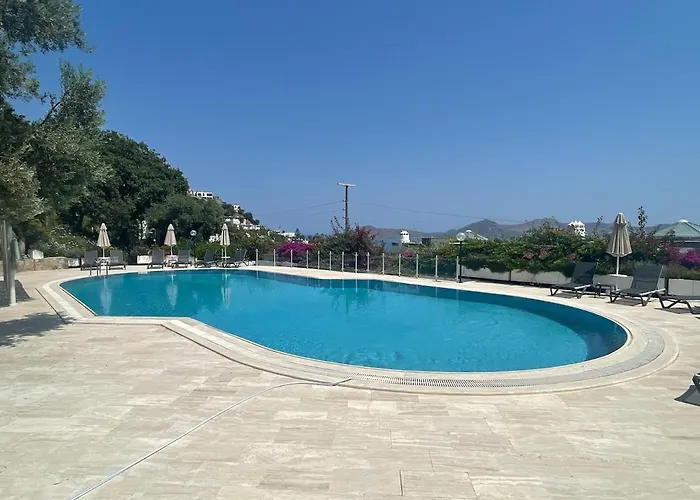 Family With Rooftop Sea Views In Yalikavak فيلة بودروم