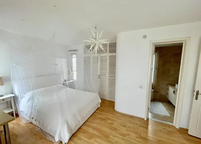 Family With Rooftop Sea Views In Yalikavak بودروم